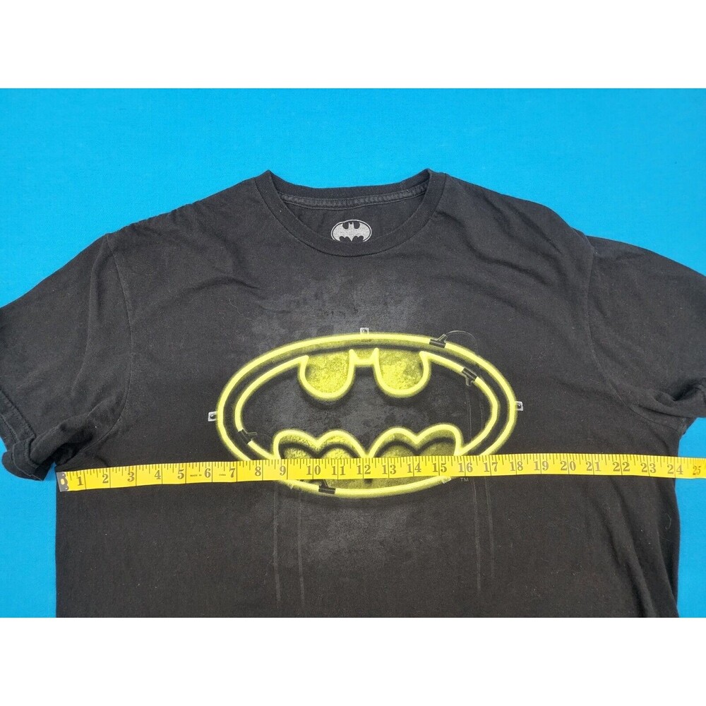Batman Classic Logo T-Shirt Black Graphic T-shirt Size XL - Picture 6 of 8